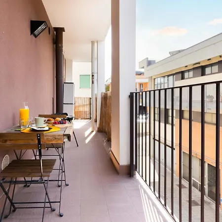 Terrace Con Parcheggio Incluso Apartamento Milão