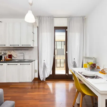 Terrace Con Parcheggio Incluso * Milão